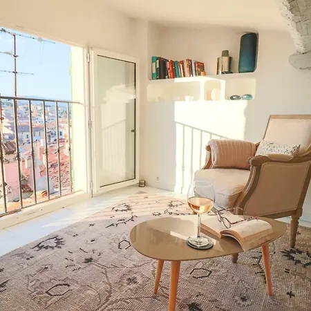 דירה Clt - Unique Duplex & Terrace On The Provencal Market *