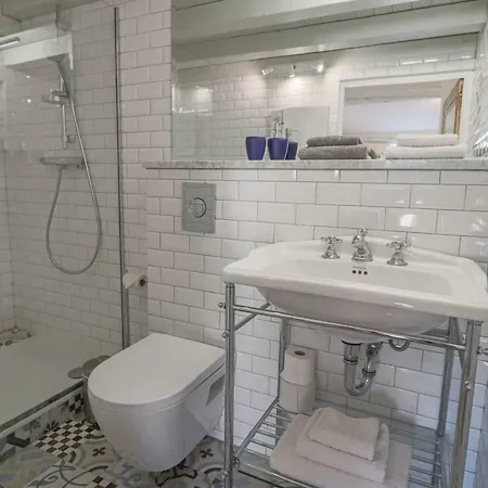 Clt - Unique Duplex & Terrace On The Provencal Market Appartement